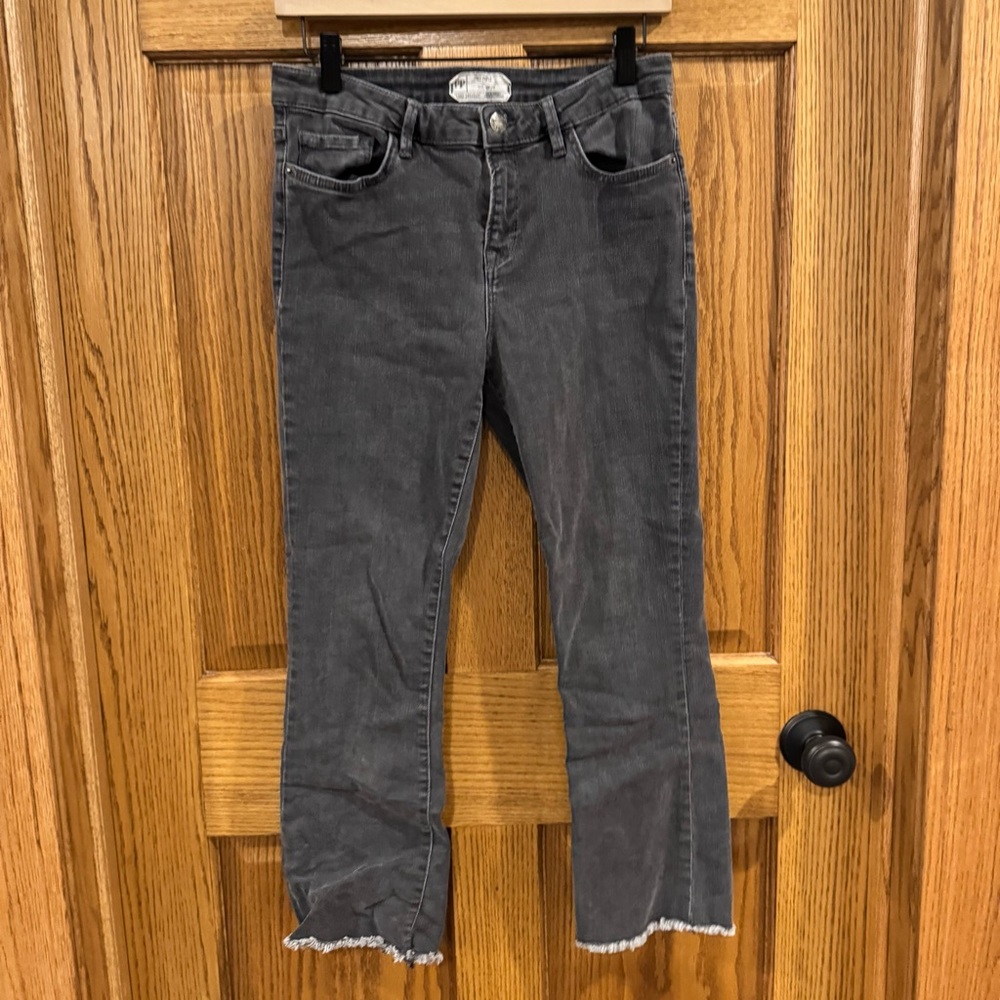 Free People We The Free Gray Raw Hem Cropped Straight Jeans W29 Frayed Hem